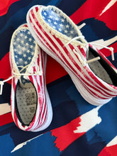 Load image into Gallery viewer, Flag Pattern Sneakers/Casual Shoes. Canvas Style. Perfect for everyday walking! 🇺🇸